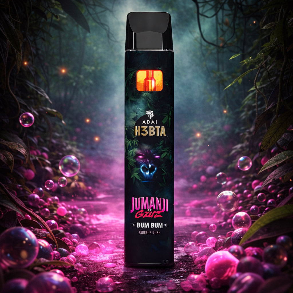 Jumanji by GZUZ H3BTA Vape Bum Bum, schwarzer Einweg Vape im dunklen Dschungelpfad, schwebende Seifenblasen und pinker Nebel als Flavor Motiv